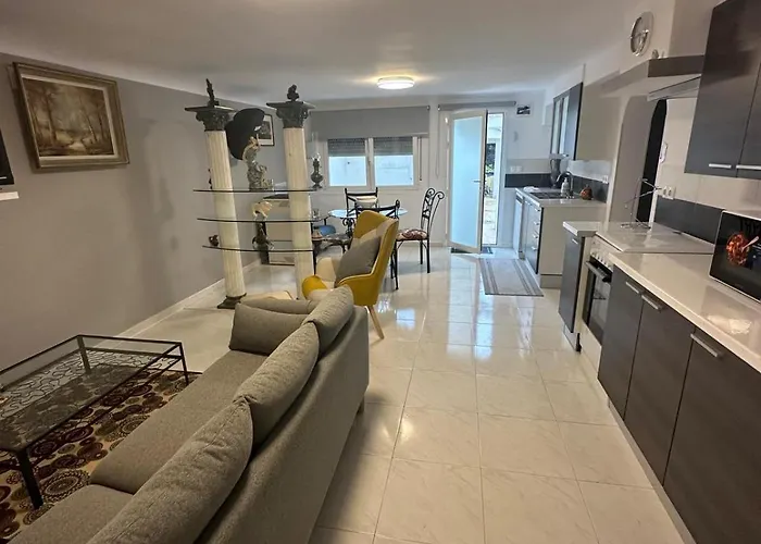 Type 3 Apartment El Tosalet