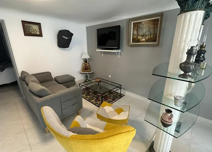 Type 3 Apartment El Tosalet